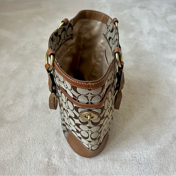 Coach Signature Vintage Tote Bag - Picture 2 of 14